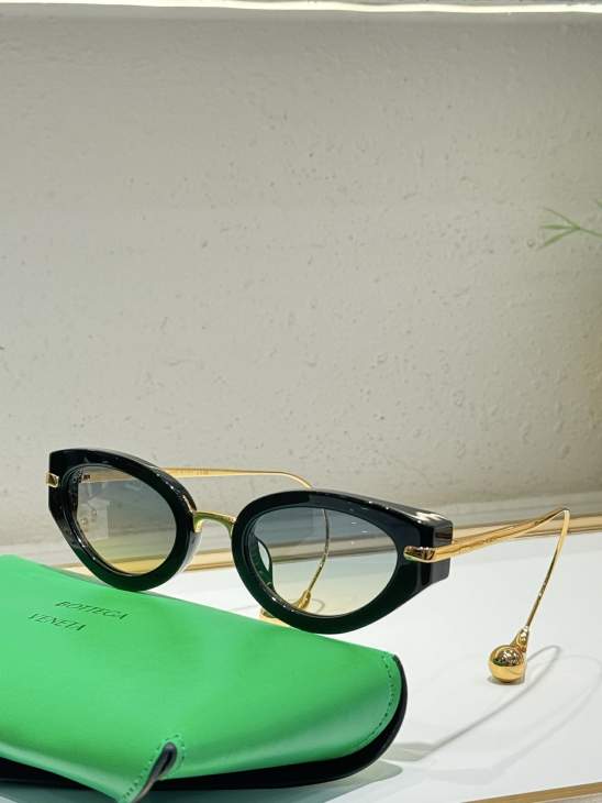 Picture of Bottega Veneta Sunglasses _SKUfw79614845fw
